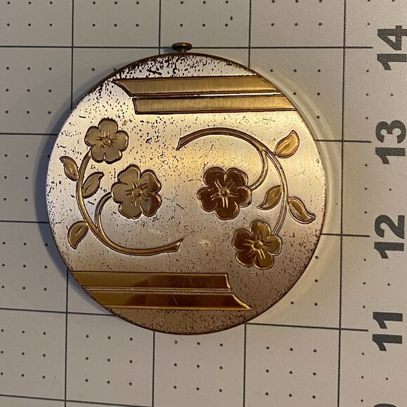 Antique compact - Picture 1 of 5